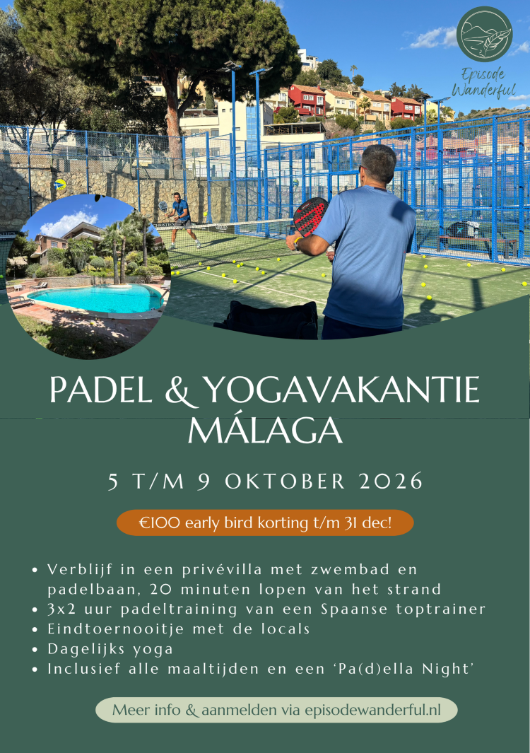 Aankondiging van een padel en yoga vakantie