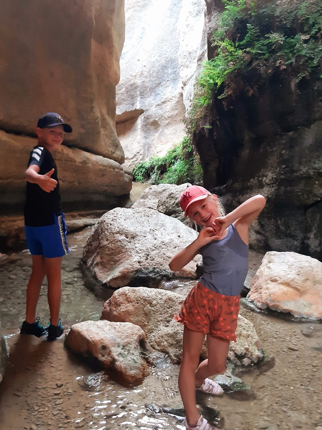 Wandeling met kinderen in de bergen van Málaga
